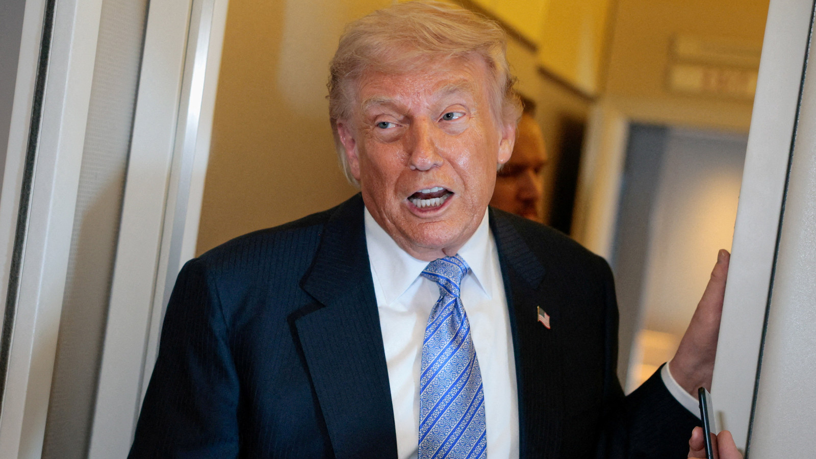 Trump'tan Küba halkına 'yeni bir ilişki' teklifi