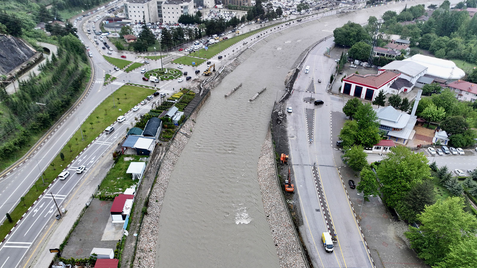 AFAD Başkanı Pehlivan, Tokat'taki son durumu açıkladı: 4 binin üzerinde hane tahliye edildi