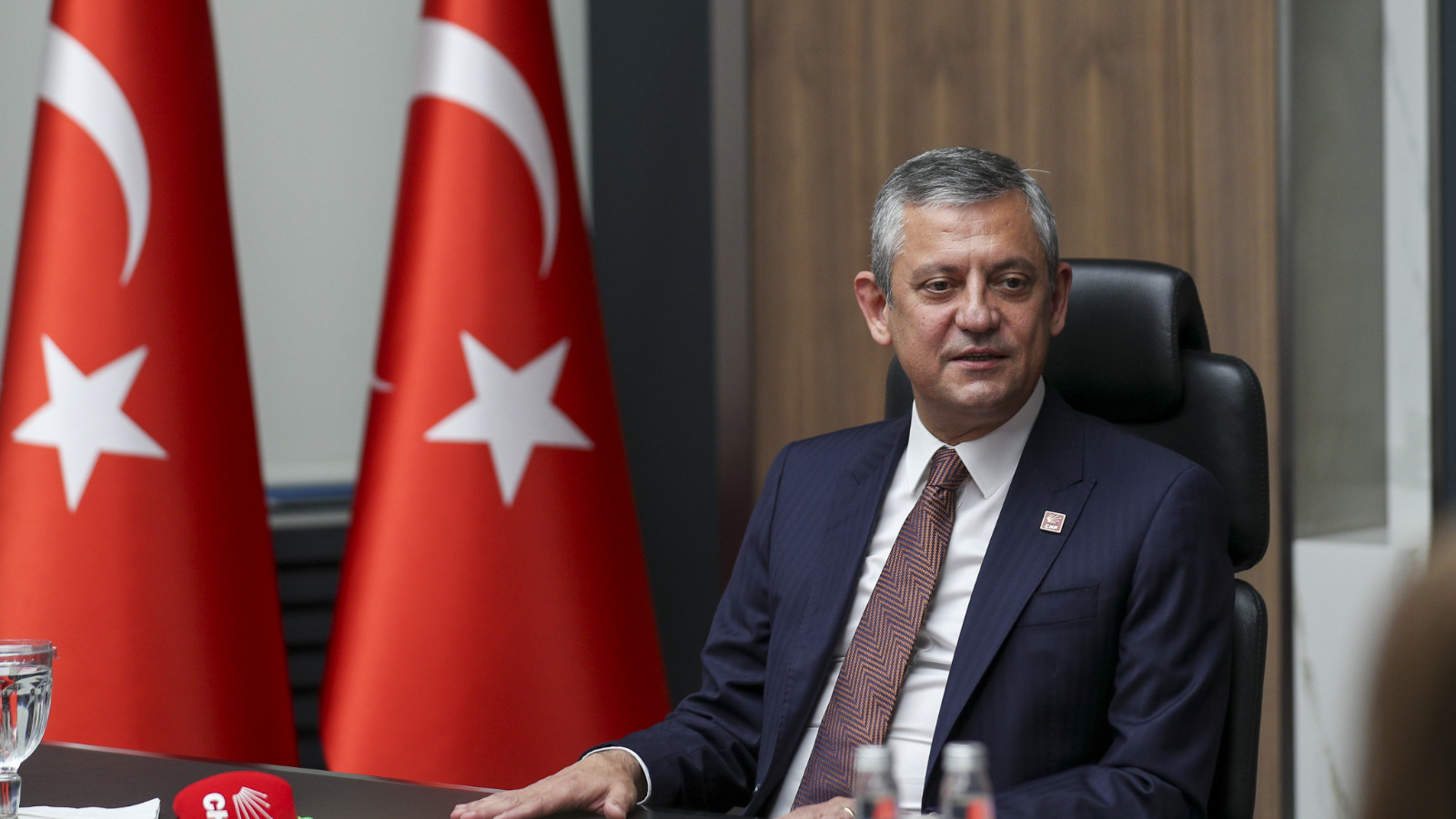 CHP'nin 81 il başkanından Özgür Özel'e destek