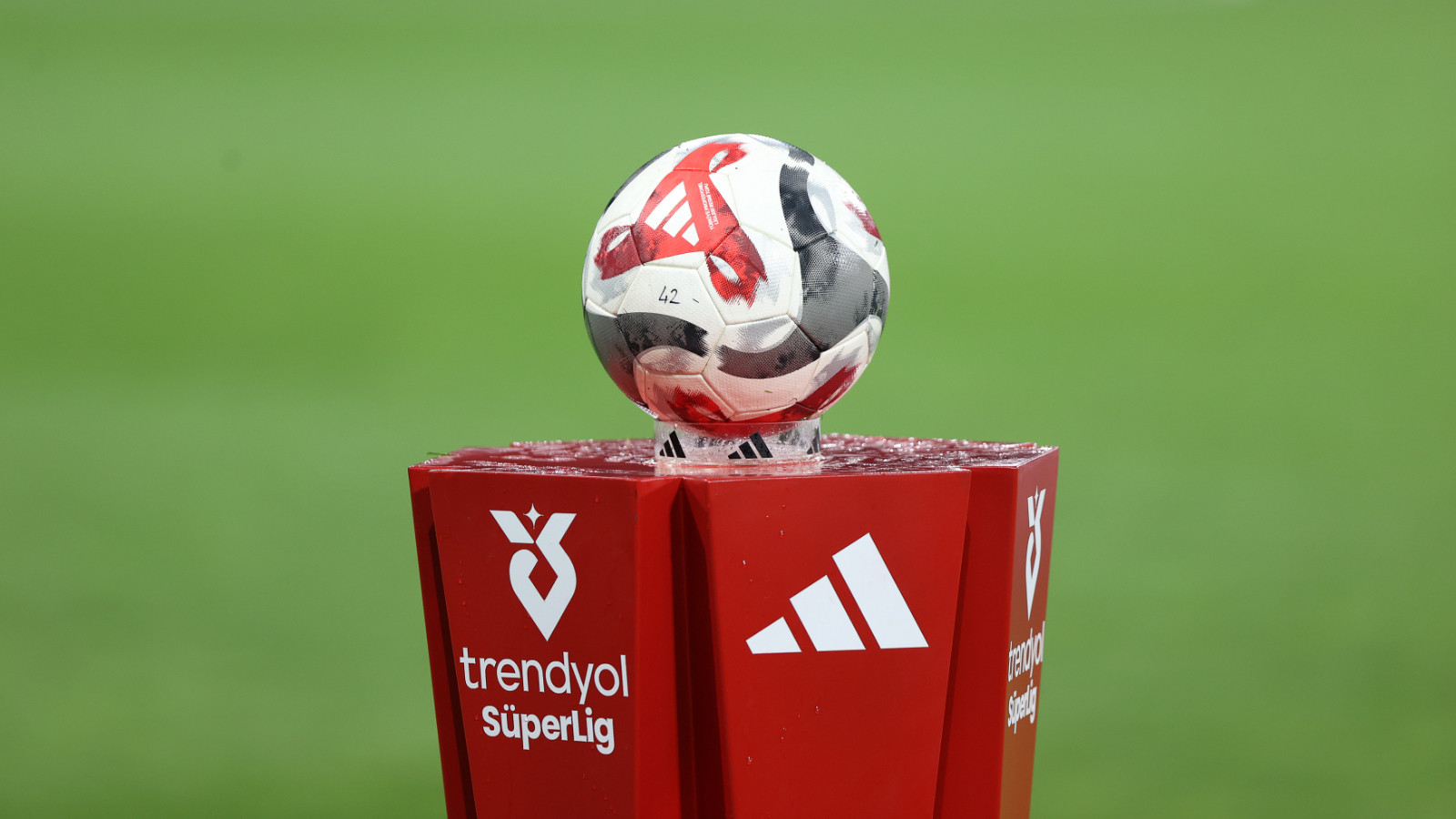 Yaz ve kış transfer döneminin tarihleri açıklandı