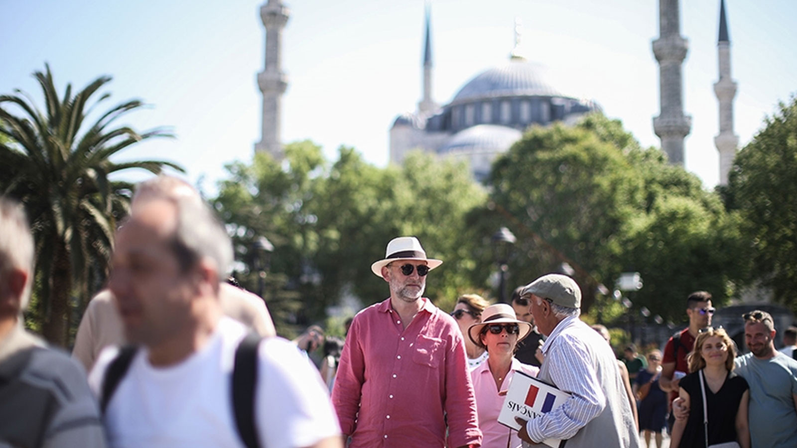 Turist sayısı sert düştü