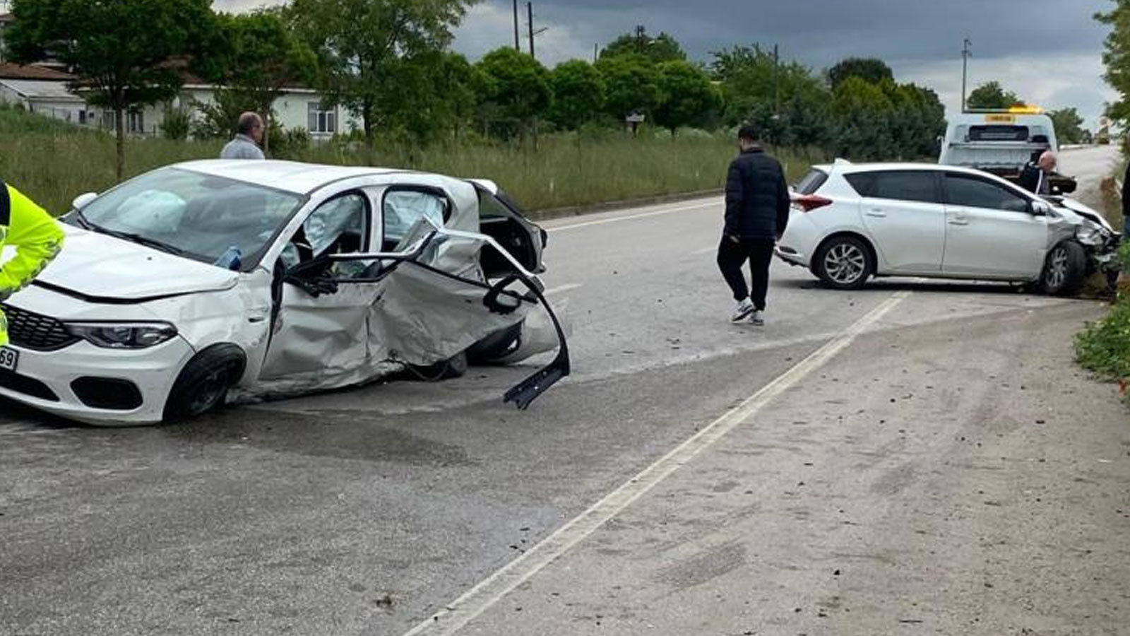 Çanakkale'de korkunç kaza! 3 kişi öldü, 2 kişi yaralandı