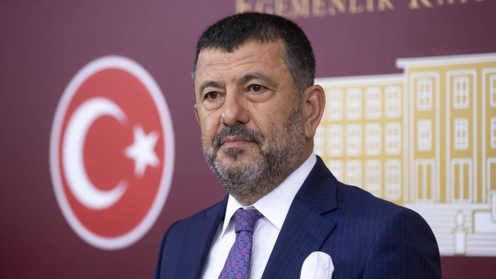 CHP'li Veli Ağbaba'nın makam şoförü gözaltına alındı