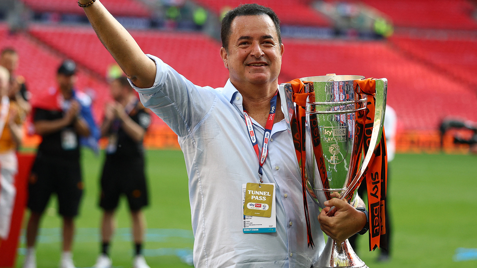 Premier Lig'e yükselen Hull City'nin sahibi Acun Ilıcalı: 
