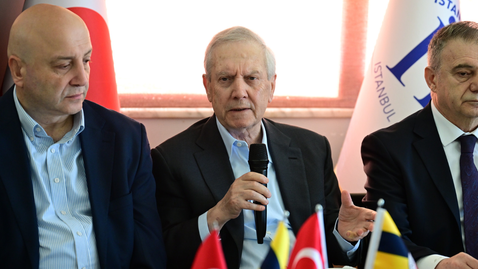 Aziz Yıldırım'dan Aykut Kocaman ve Jorge Jesus açıklaması: Seçilirsem olabilir!