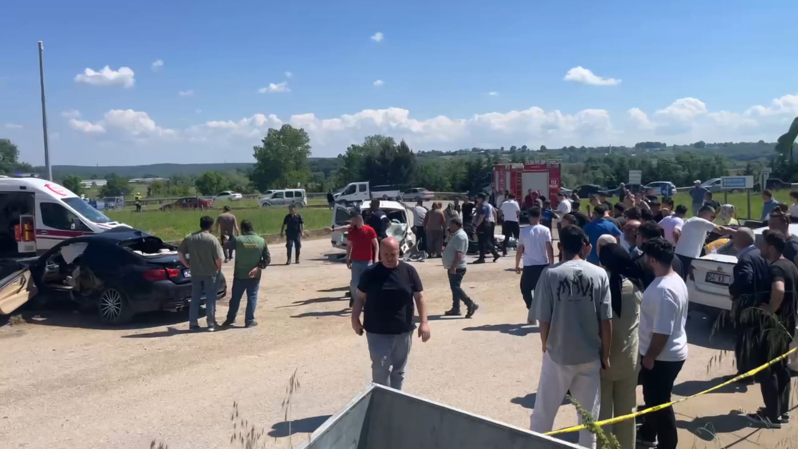 Sakarya'da feci kaza: Çok sayıda yaralı var