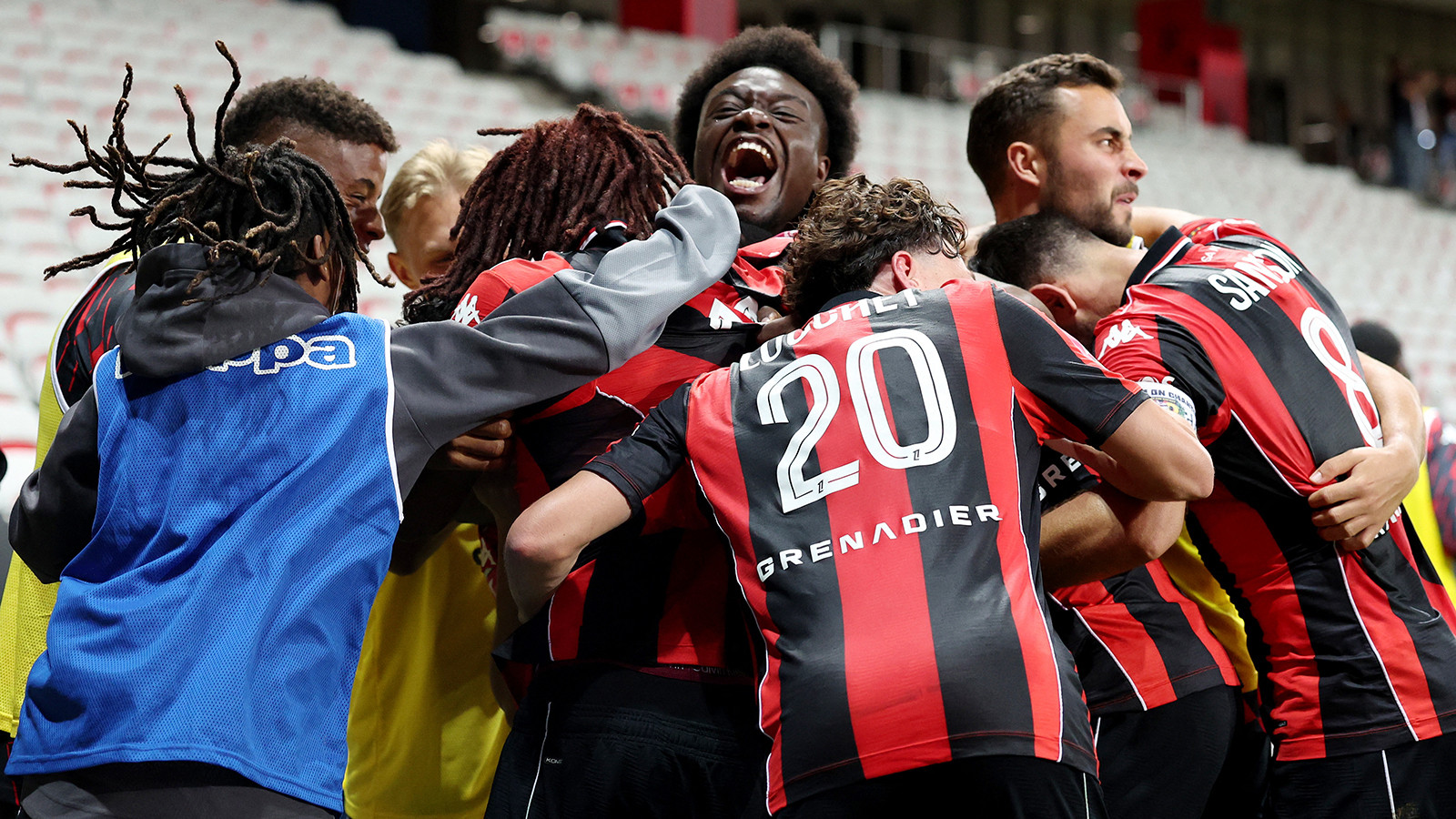 Nice, Saint-Etienne'i yenerek Ligue 1'de kalmayı başardı