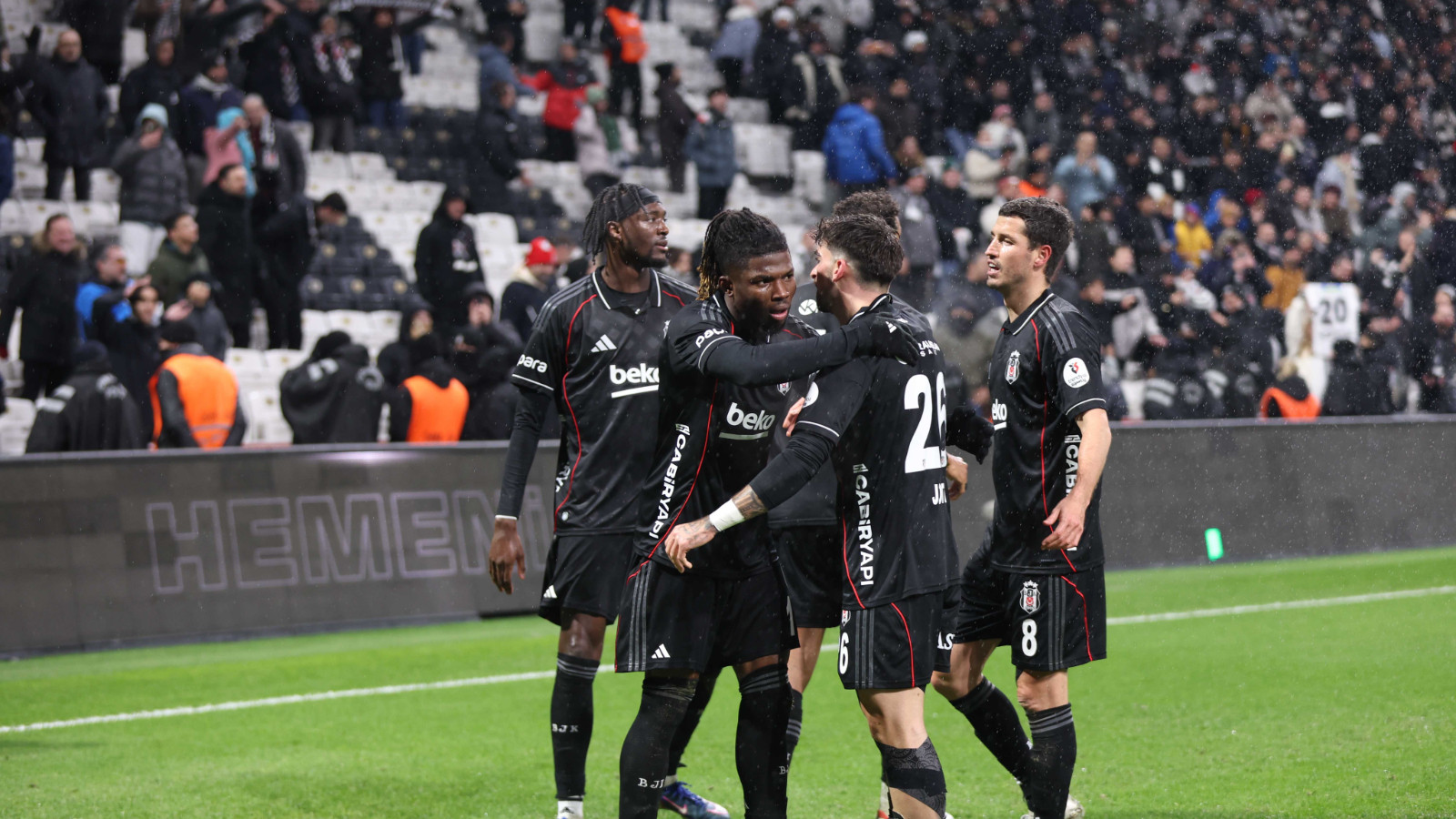 Beşiktaş'ta Salih Uçan dönemi sona eriyor