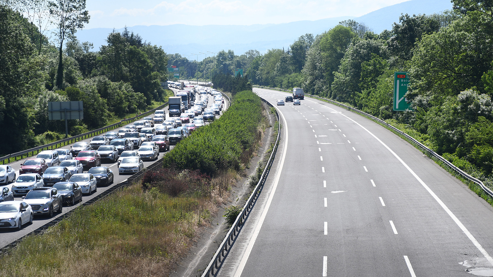 Dikkat! Tüm sürücüleri ilgilendiriyor: Ankara-İstanbul yönü trafiğe kapatılacak
