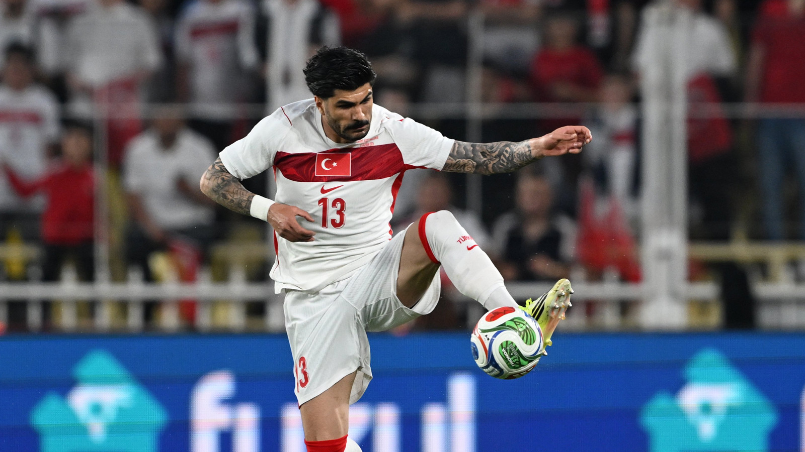 Eren Elmalı, tedbir amacıyla hastaneye götürüldü