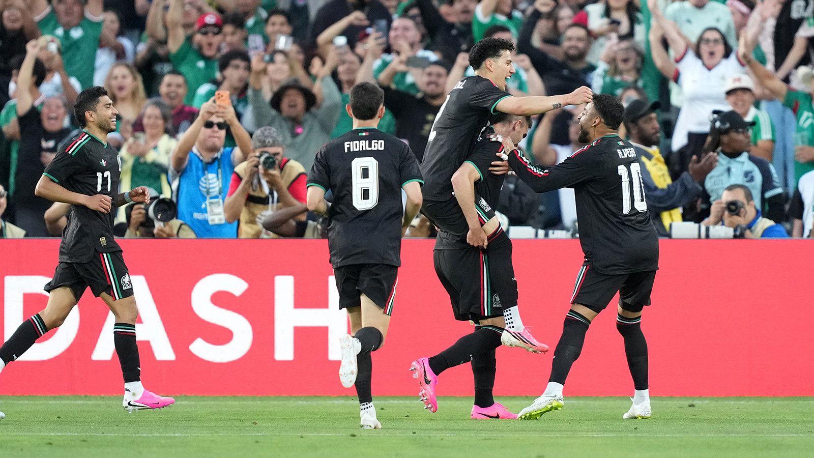 Meksika'nın Dünya Kupası kadrosu açıklandı! Süper Lig'den bir isme davet