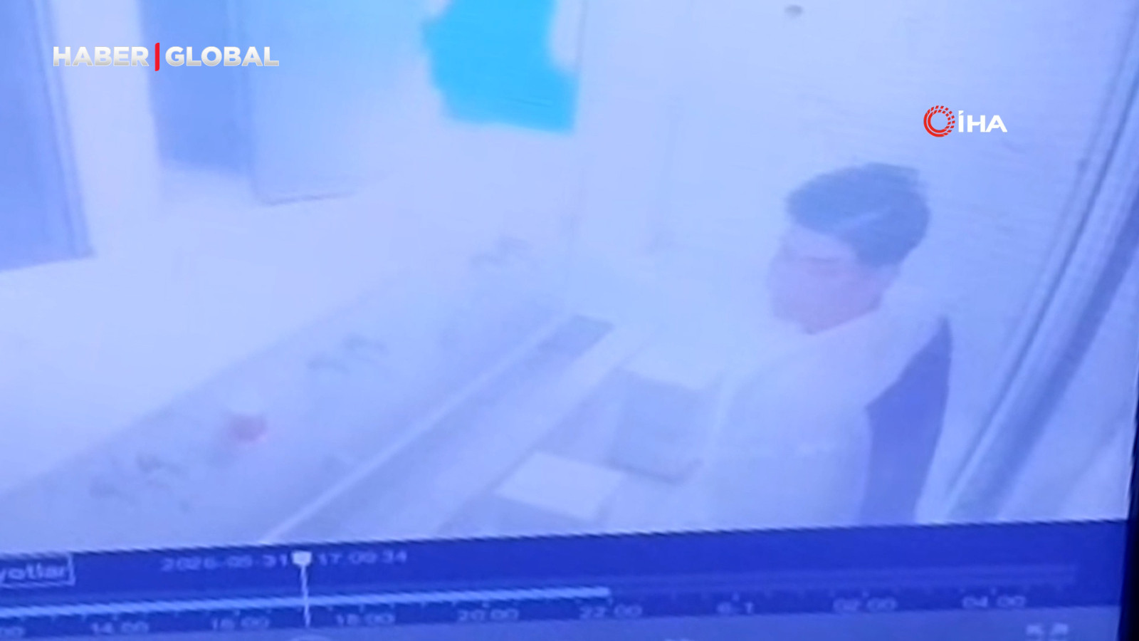 Bunlar da süslü hırsız; önce süslendiler sonra çaldılar