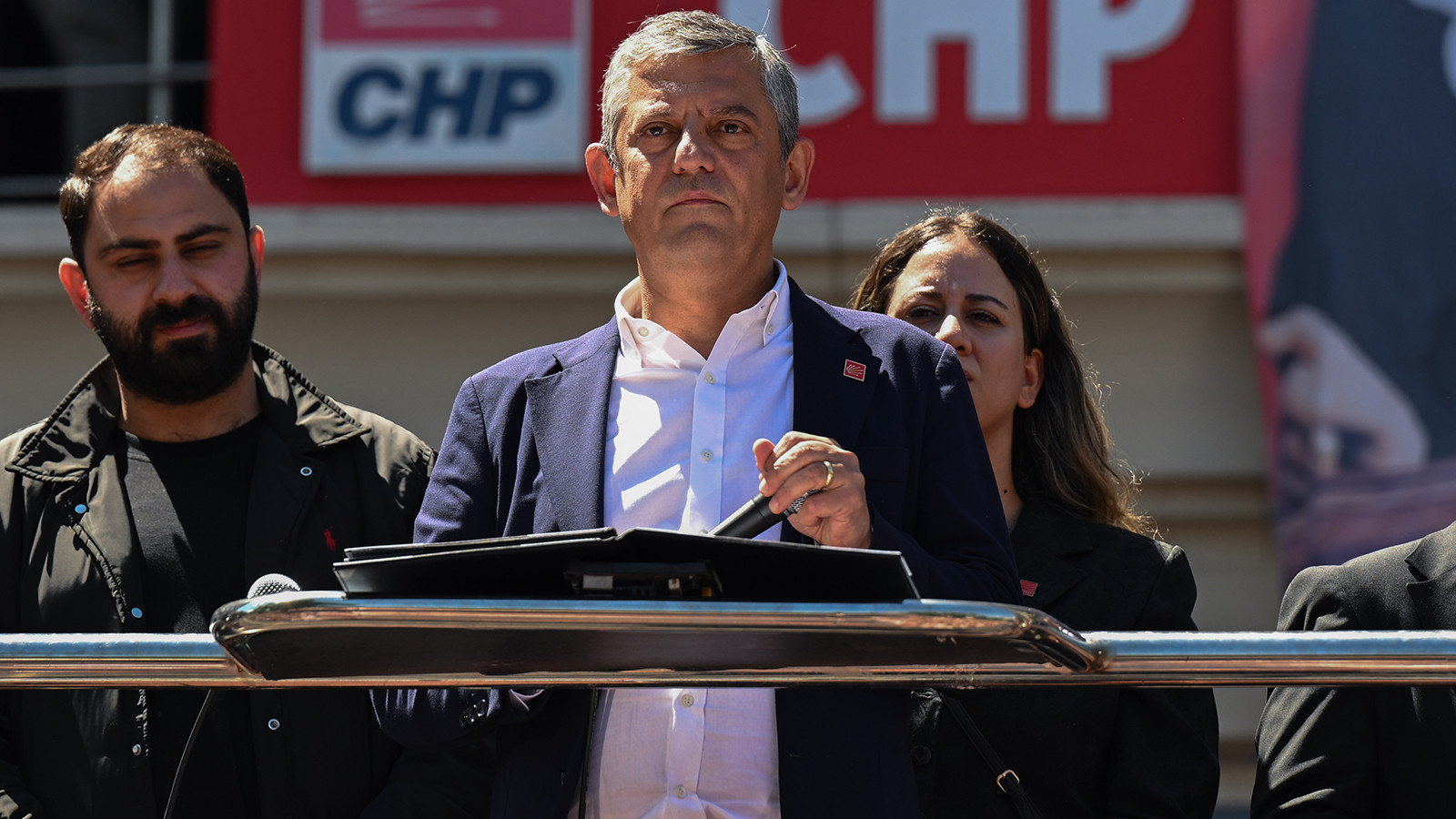 Özgür Özel ve 5 milletvekiline fezleke talebi