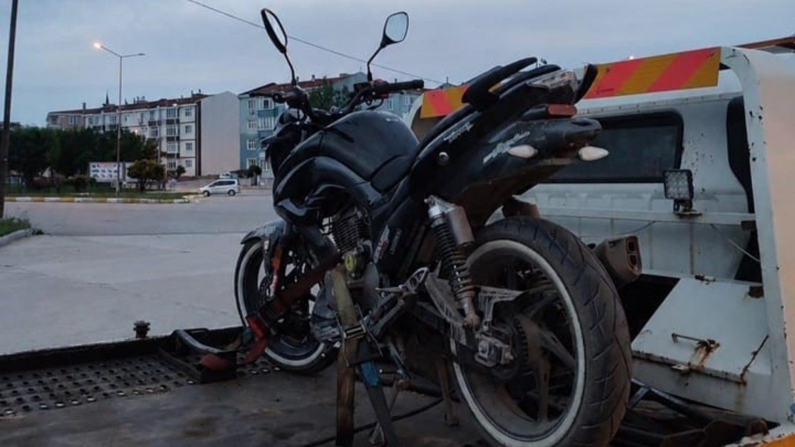 Edirne’de abartı egzozlu motosiklete 27 bin 629 TL ceza