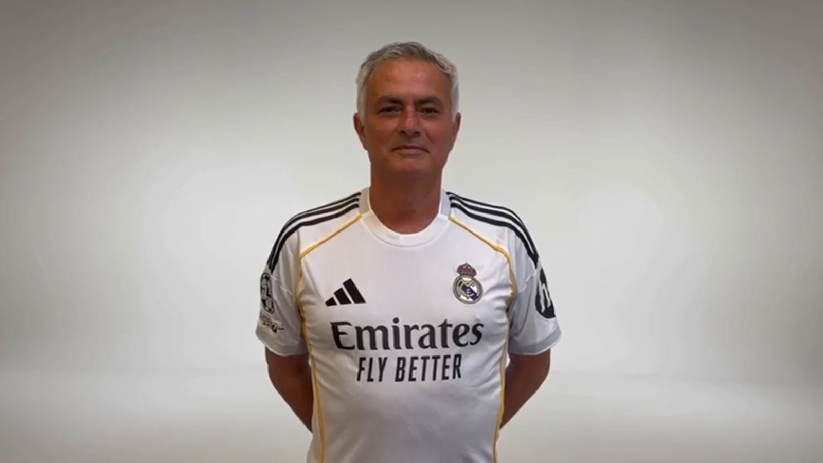 Jose Mourinho, Real Madrid formasını giydi