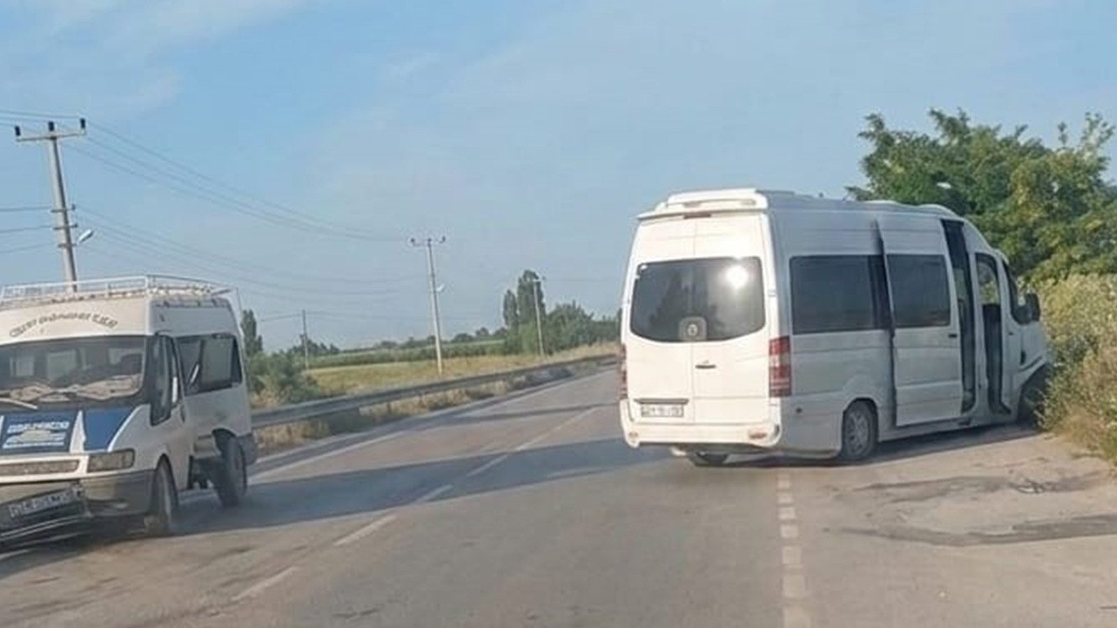 Denizli'de İşçi Servis Kazası: 10 Kişi Yaralandı