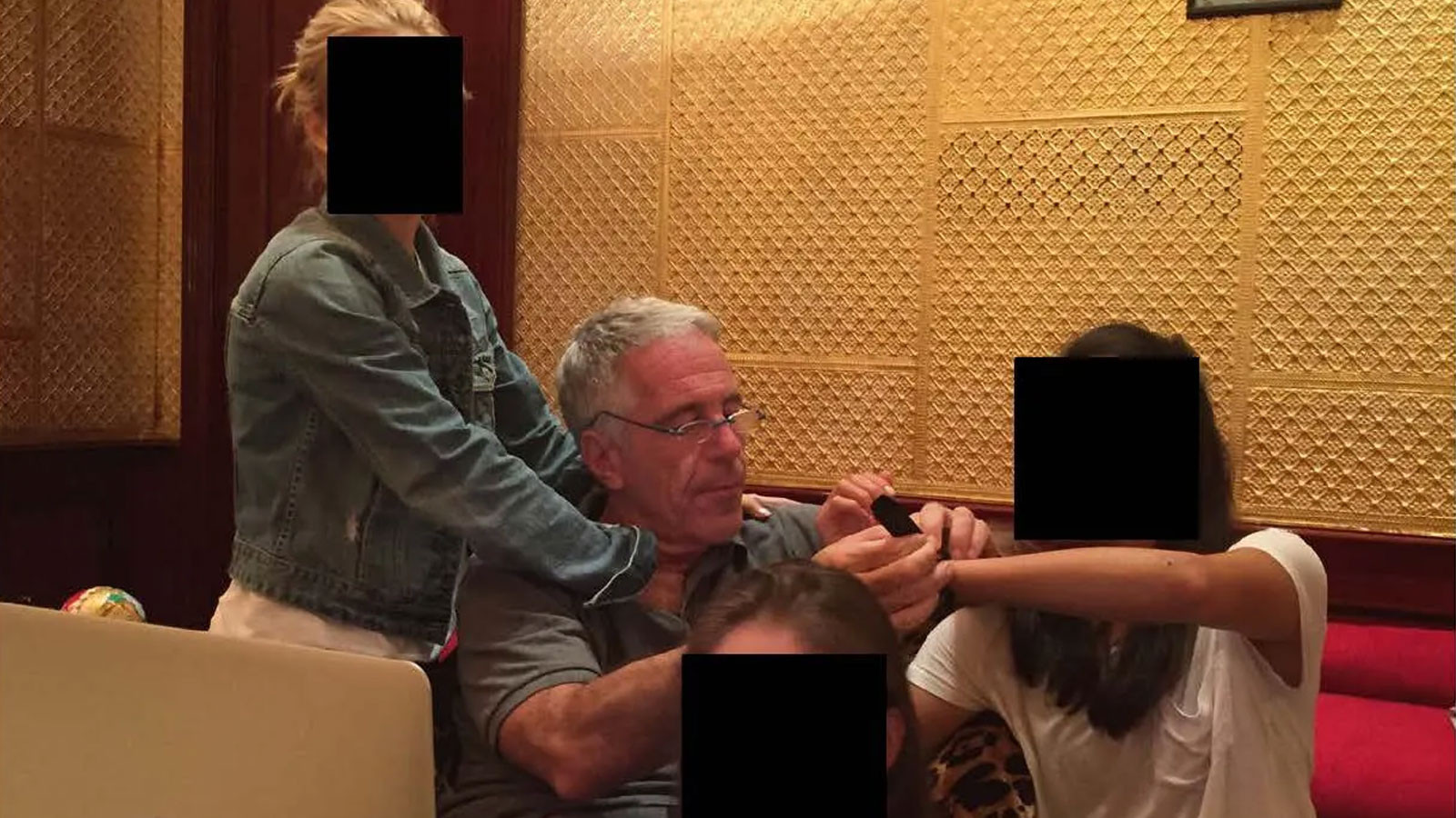 Epstein'ın E-postalarında Şok Gelişme! Üst Düzey Yöneticinin İsmi Geçiyor