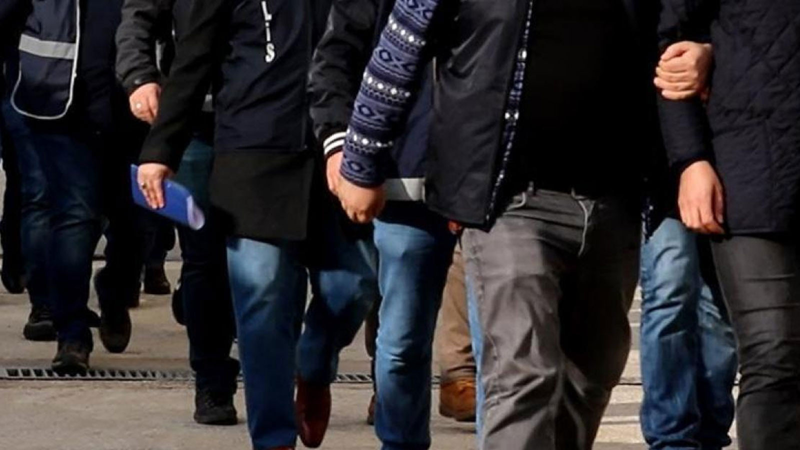 İstanbul'da 2 suç örgütüne yönelik operasyonda 27 şüpheli yakalandı