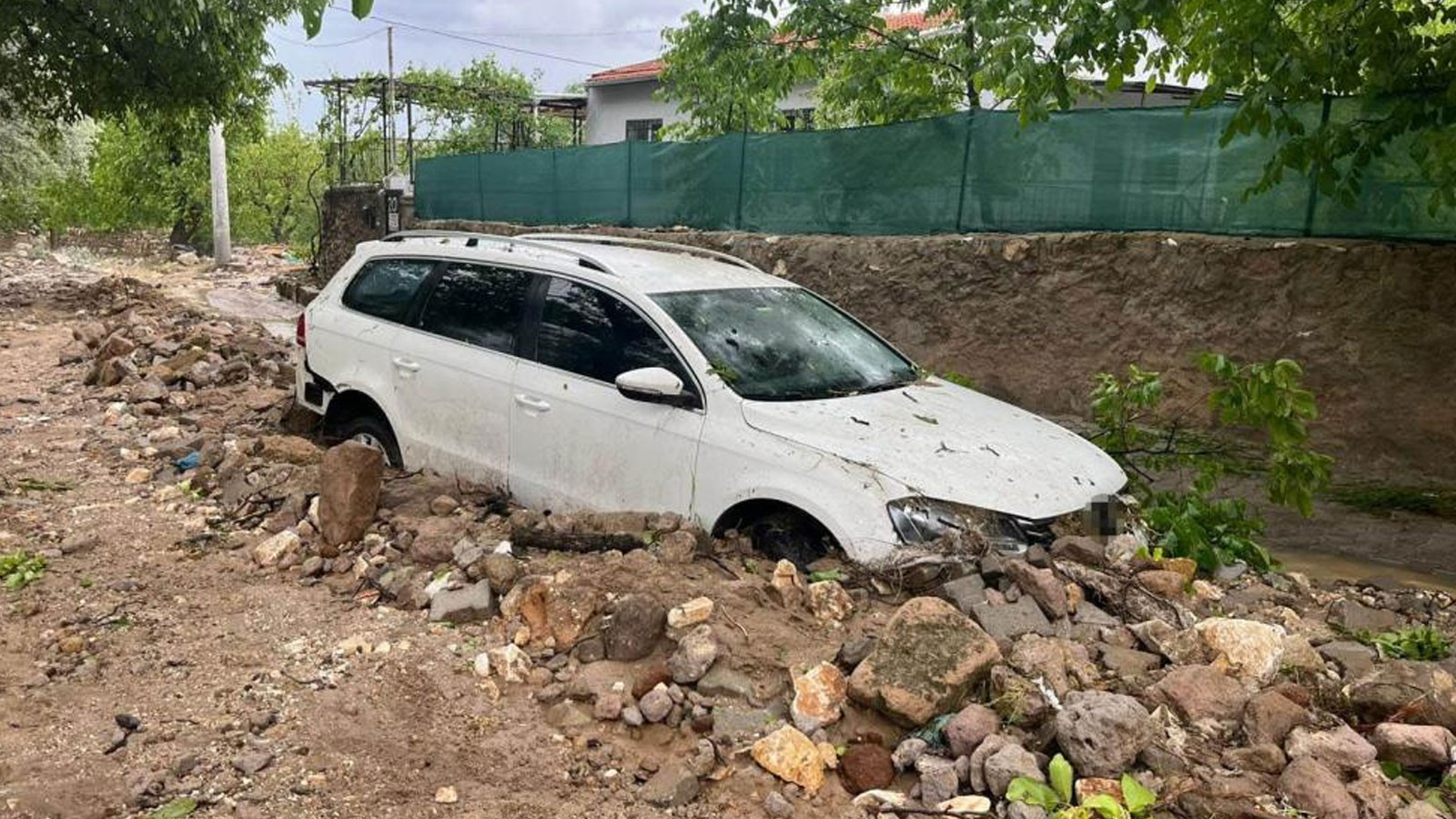 Niğde'de Şiddetli Yağışlar Sel Felaketine Yol Açtı