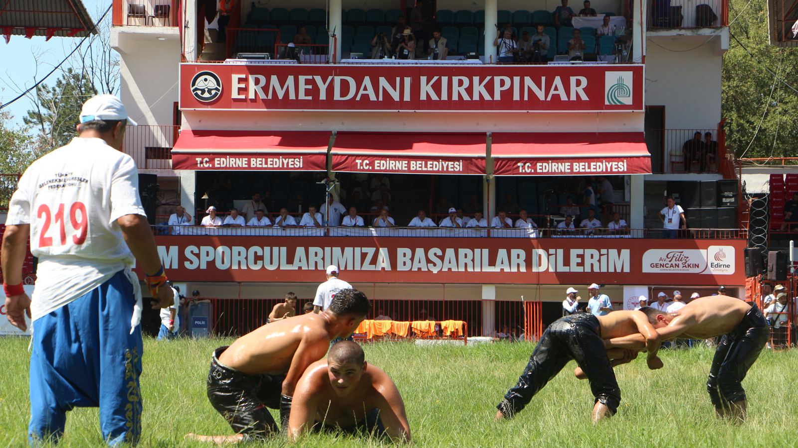 Tarihi Kırkpınar Yağlı Güreşleri'ne ilk gün girişler ücretsi