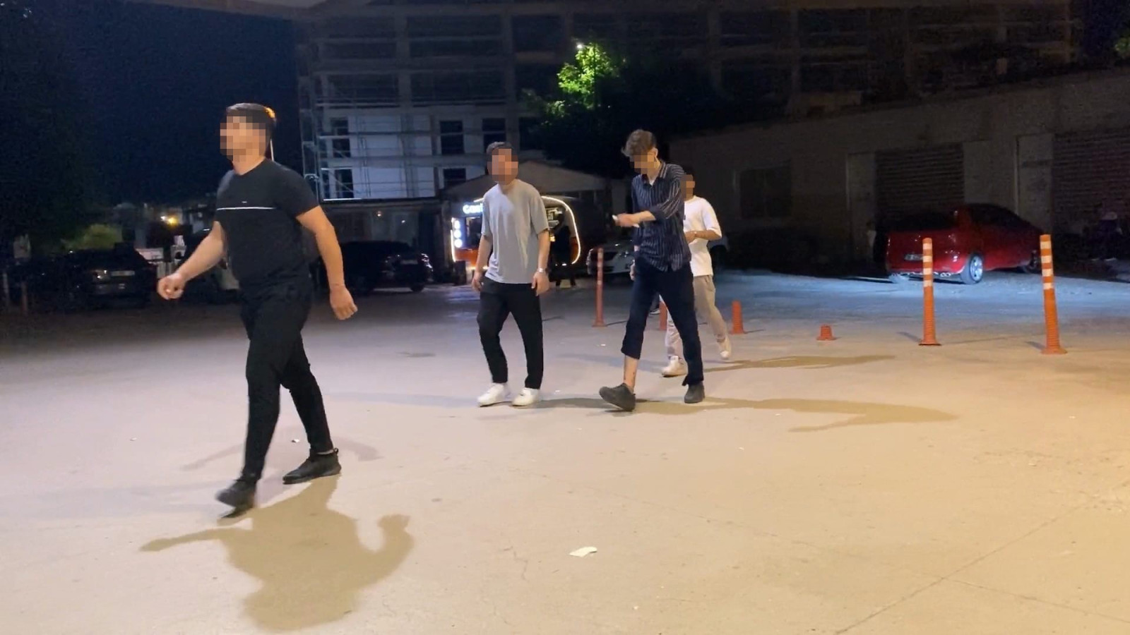 Bursa İnegöl'de Parkta Silahlı Saldırı: 10 Yaralı