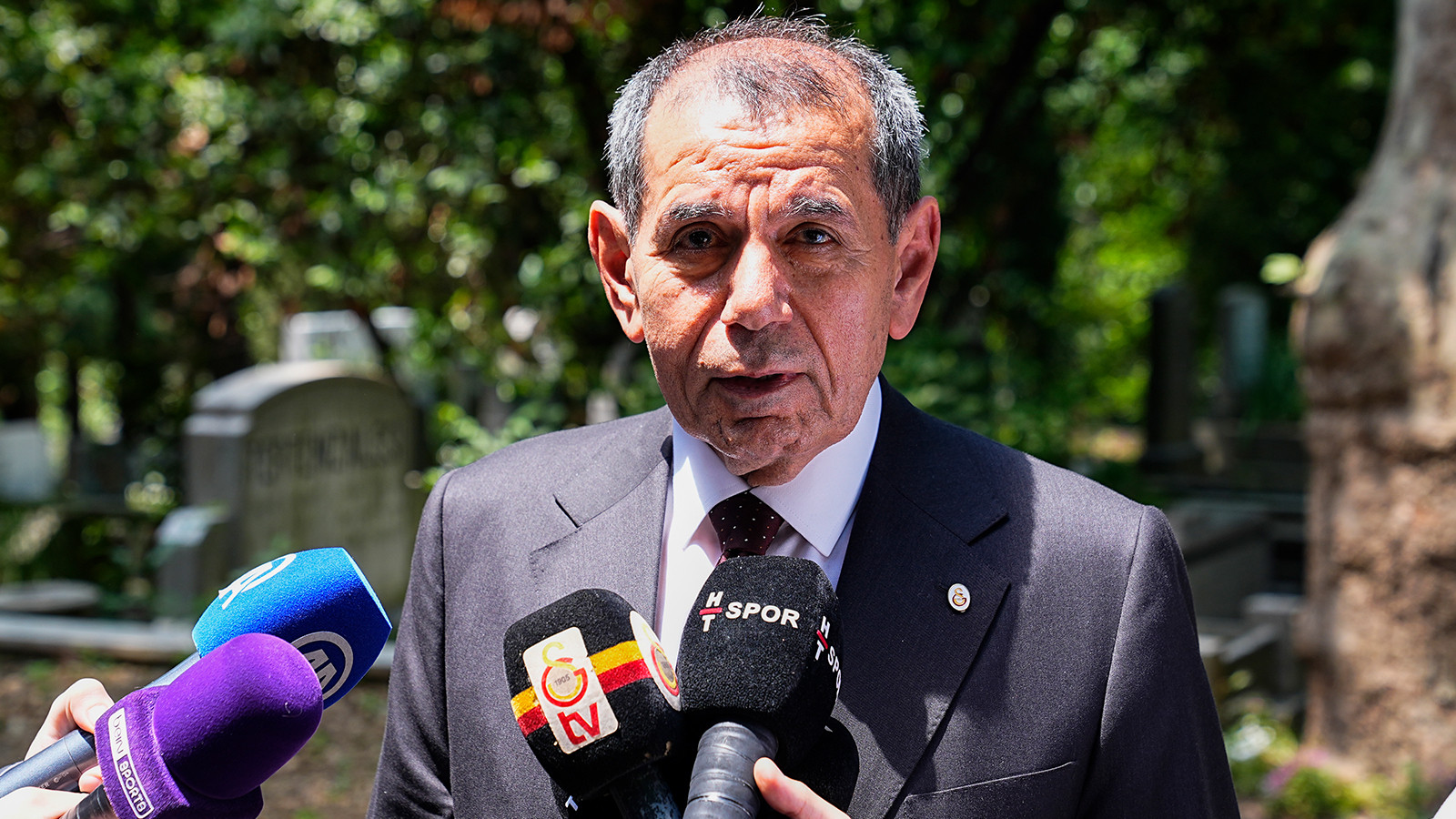 Dursun Özbek'ten "yapı" göndermesi: "Yanlış anlayacaklar, de