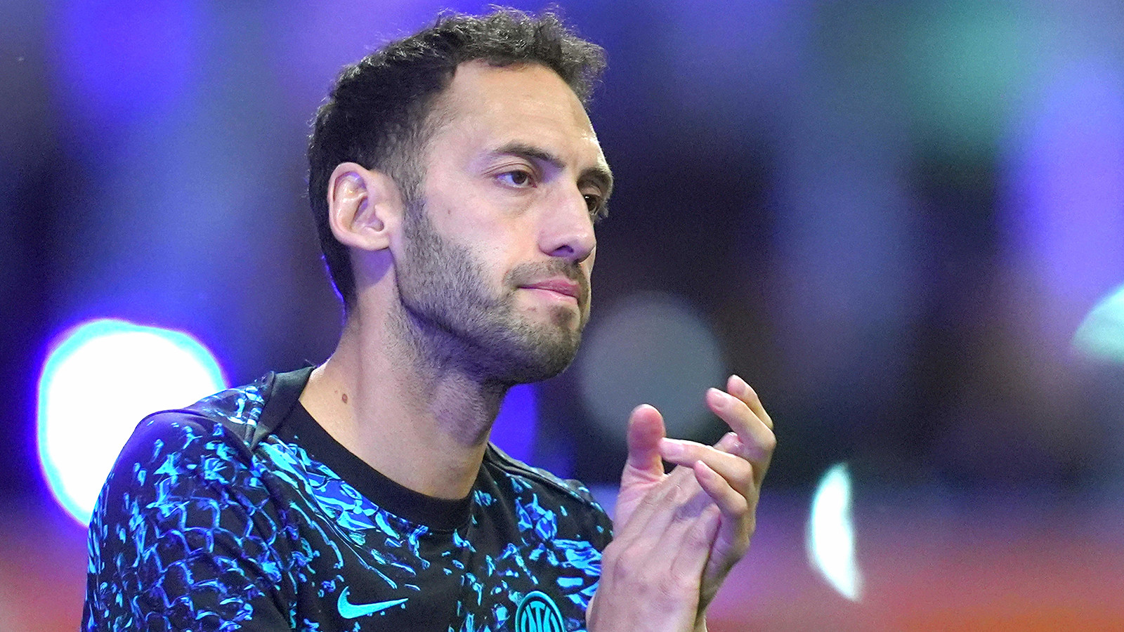 Hakan Çalhanoğlu Fenerbahçe Yolunda: İşte Anlaşmanın Detayları