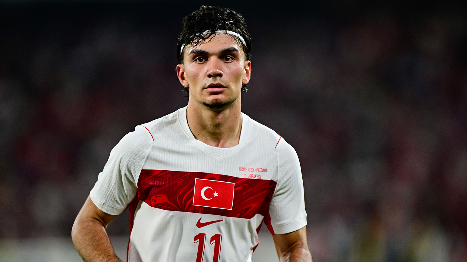 Eintracht Frankfurt, Can Uzun'un bonservisini belirledi: Gal