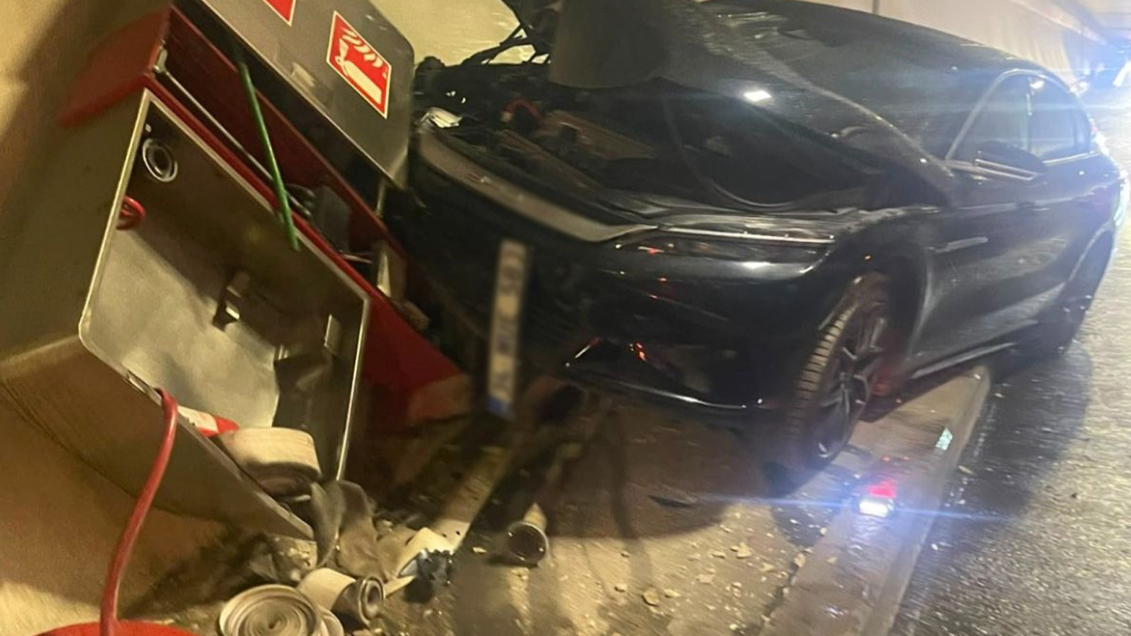Kaza nedeniyle Avrasya Tüneli trafiğe kapatıldı! Valilikten 