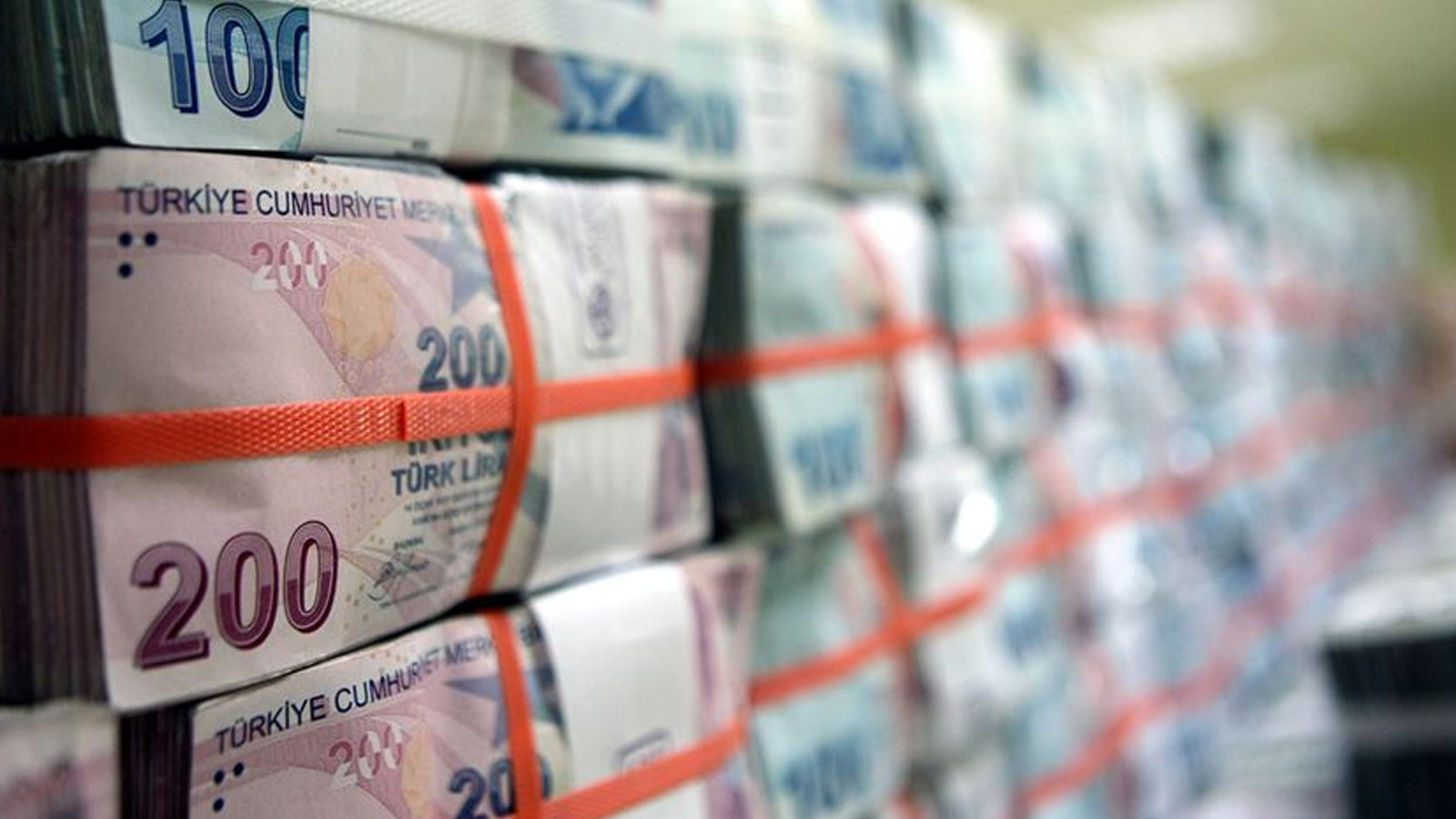 Kredi çekecekler dikkat: Bankalar faizleri değiştirdi, yeni kampanyalar devrede