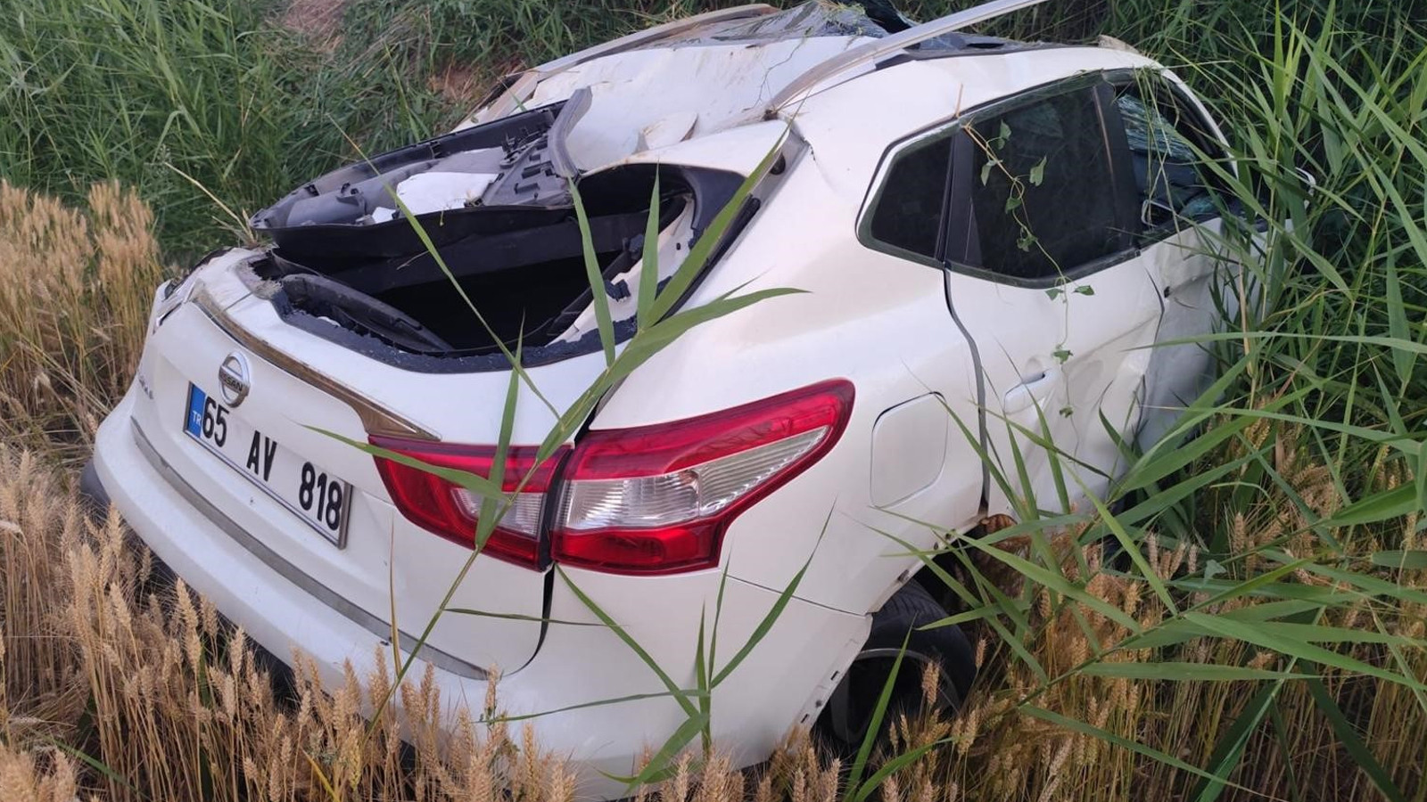 Manisa'da Trafik Kazası: İki Çocuk ve Bir Yetişkin Yaralandı