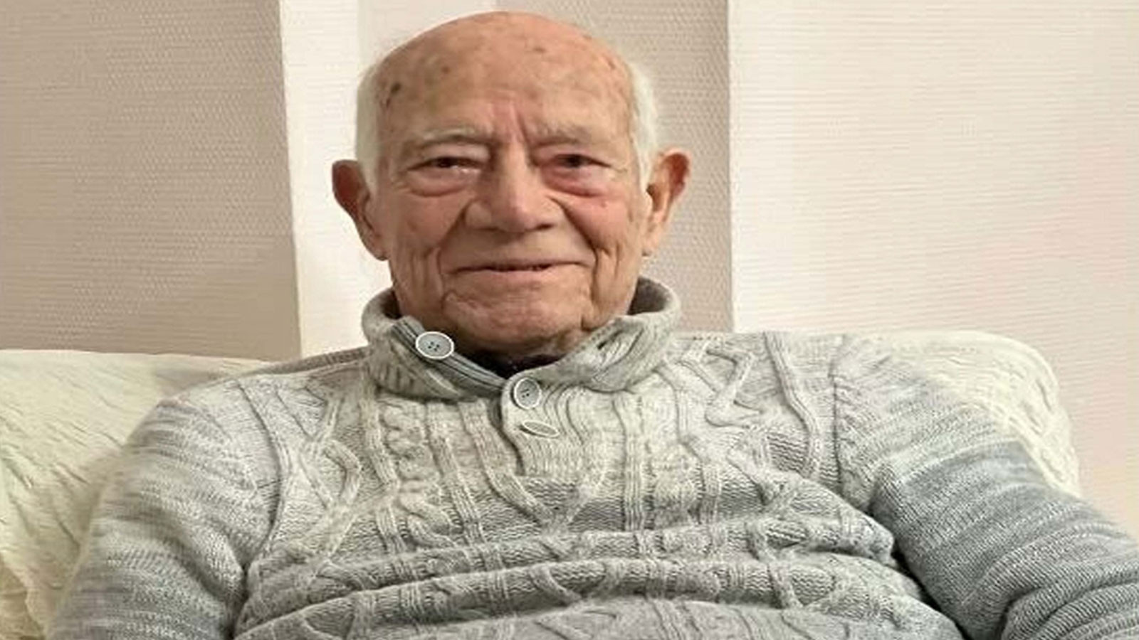 96 yaşındaki yaşlı adam kapısı kilitli evde çıkan yangında h