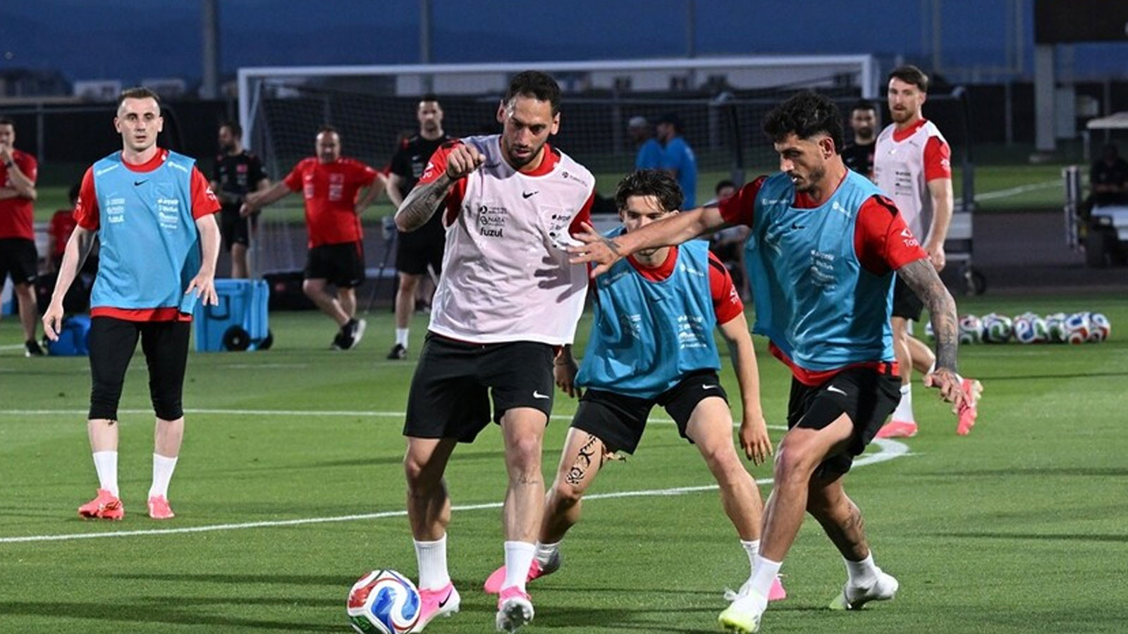 A Milli Futbol Takımı, Arizona'daki ilk idmanını taraftar eş