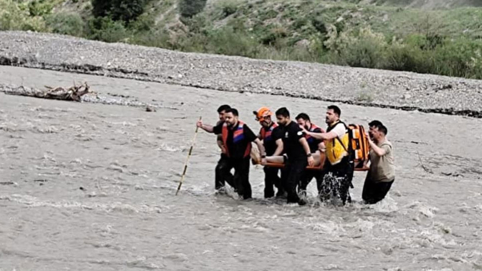 Hakkari'de Zap suyuna düşen şahıs hayatını kaybetti