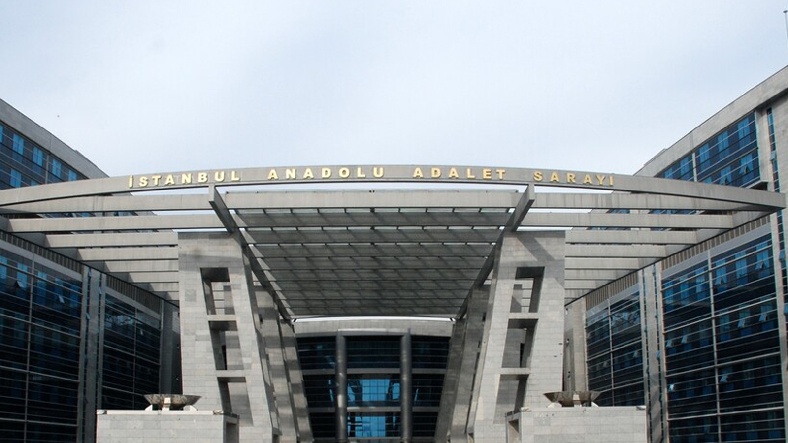 İstanbul merkezli "şike" operasyonunda 74 tutuklama