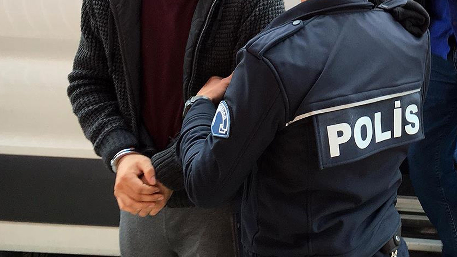 İstanbul'da terör örgütü DEAŞ operasyonunda 13 zanlı yakalan
