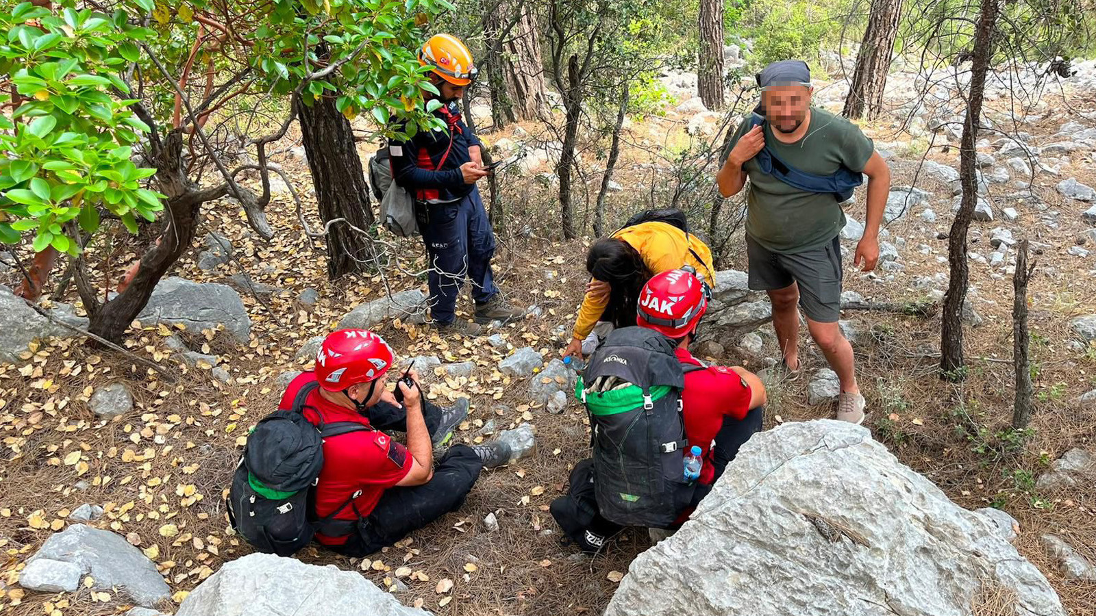 Kamp tatilleri kabusa döndü; 10 saatlik operasyonla kurtarıl