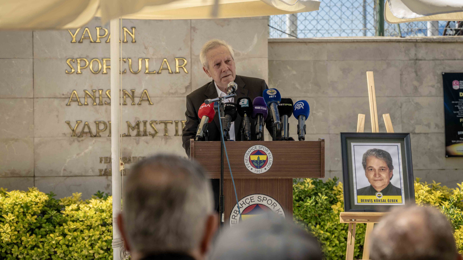 Aziz Yıldırım'ı yasa boğan ölüm! Gözyaşlarına hakim olamadı
