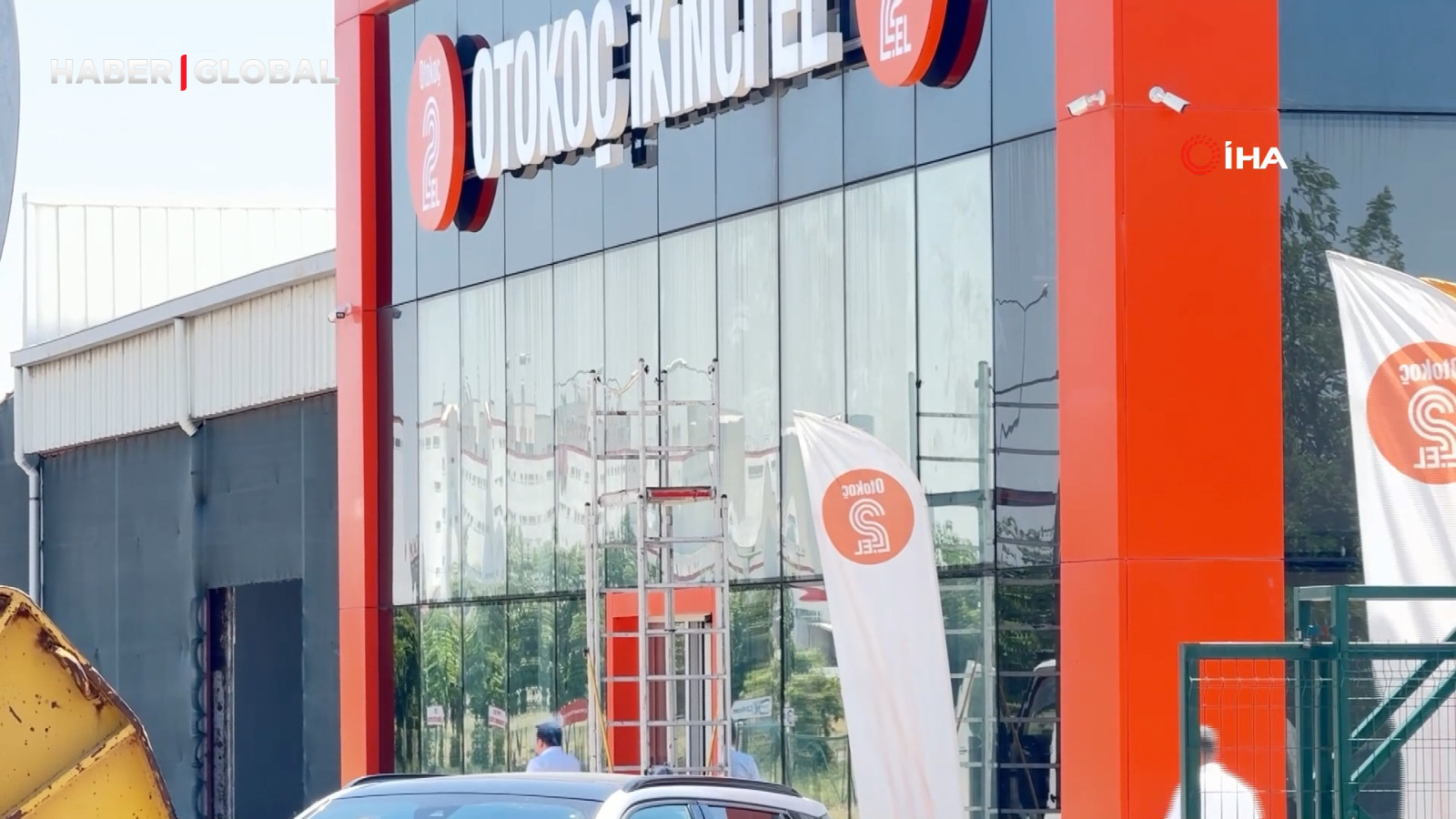 Diyarbakır'da Otokoç binasına silahlı saldırı
