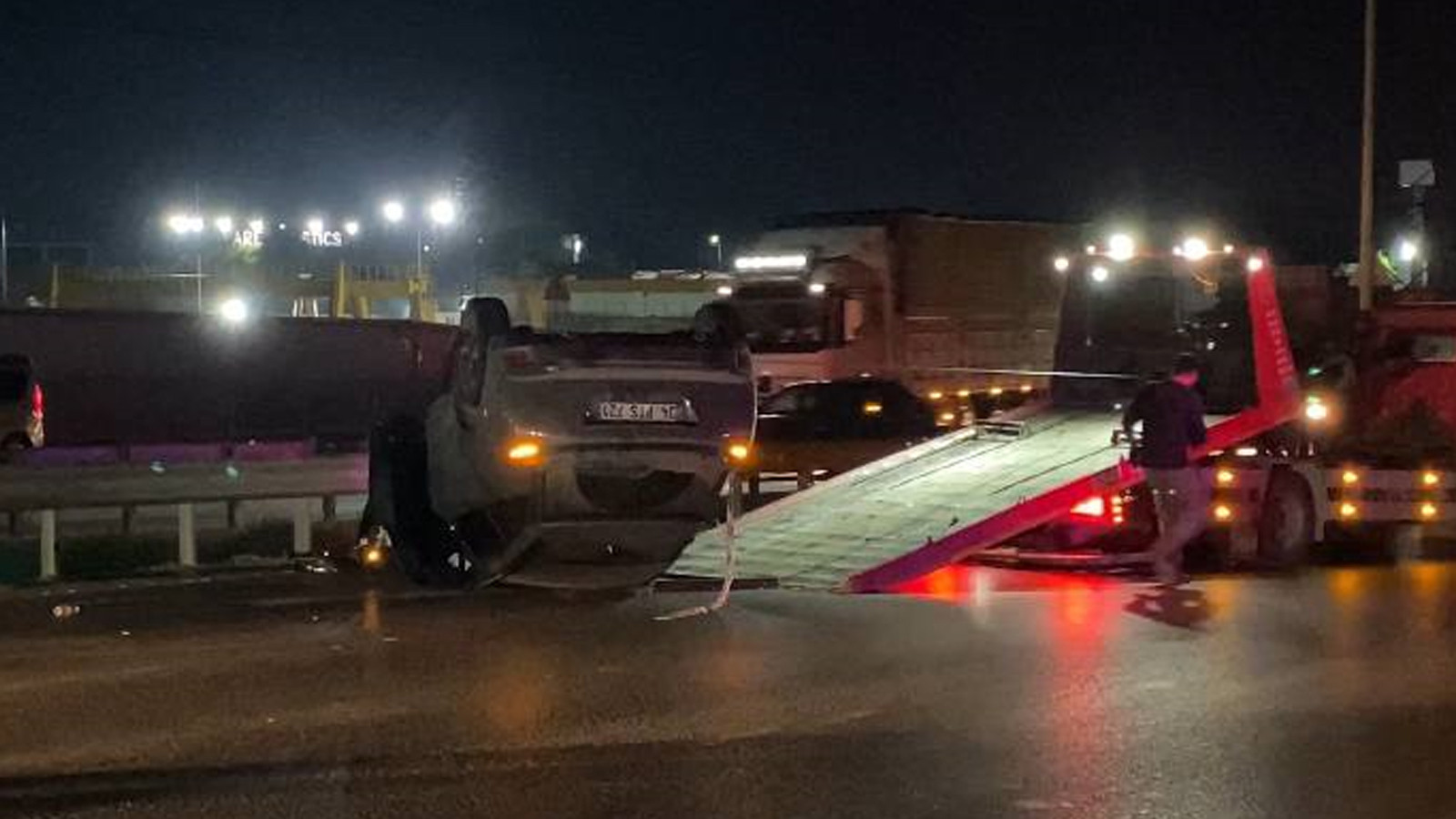 İstanbul Arnavutköy'de Trafik Kazası: Motosiklet Sürücüsü Yaralandı
