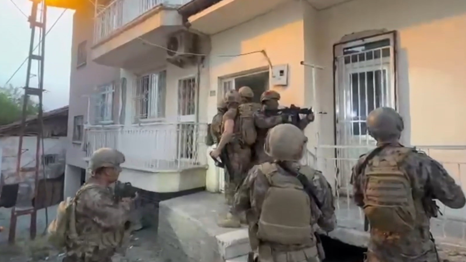 Şanlıurfa merkezli 21 ilde DEAŞ operasyonu; 47 zanlı gözaltı