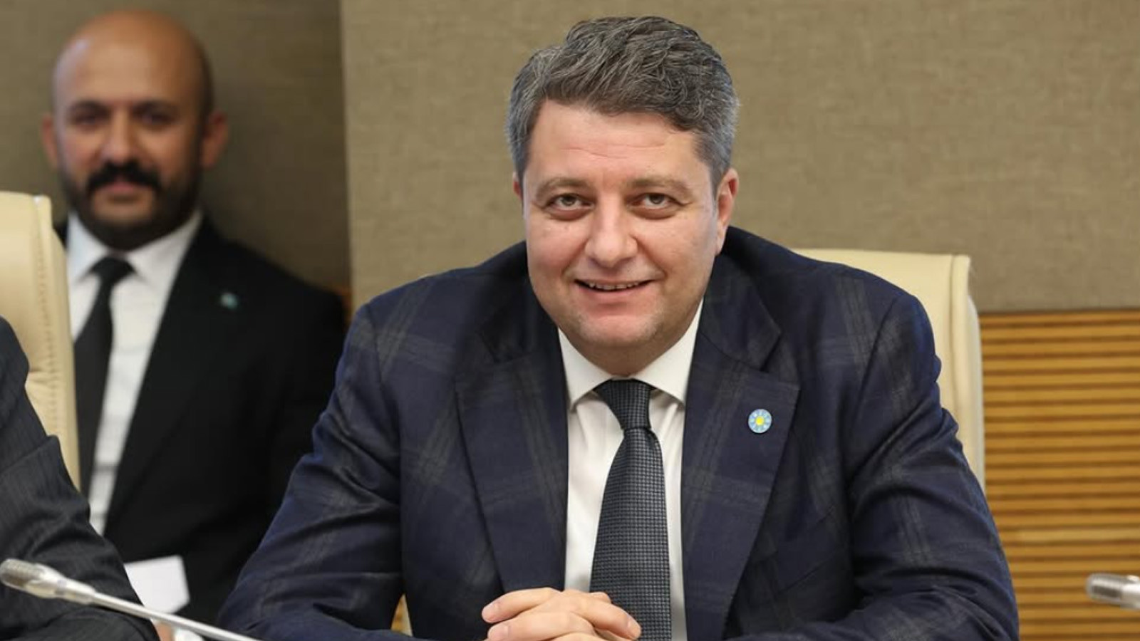 İYİ Parti'den istifa eden Ersin Beyaz, AK Parti'ye katıldı