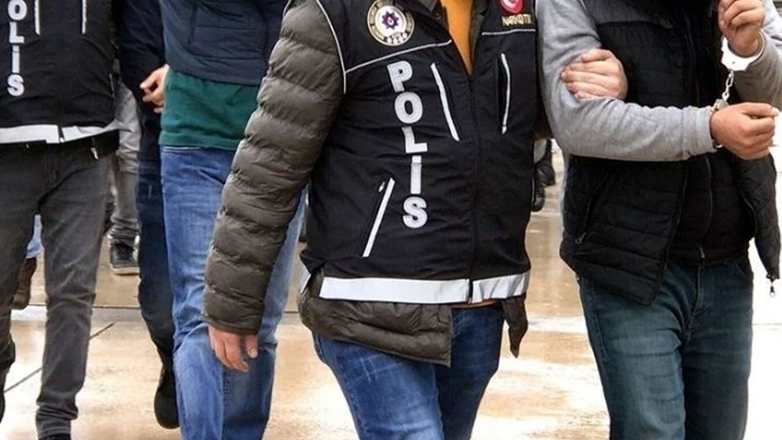 İstanbul merkezli 'rüşvet' soruşturması: 2 kişi tutuklandı