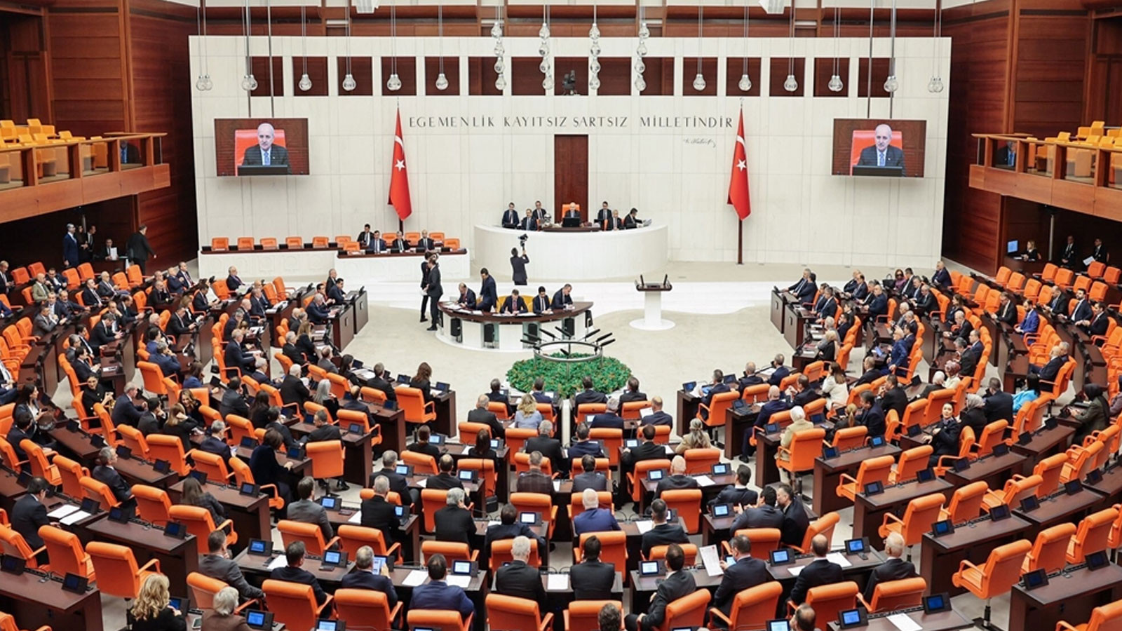 TBMM Genel Kurulu'nda, toprak koruma ve arazi kull