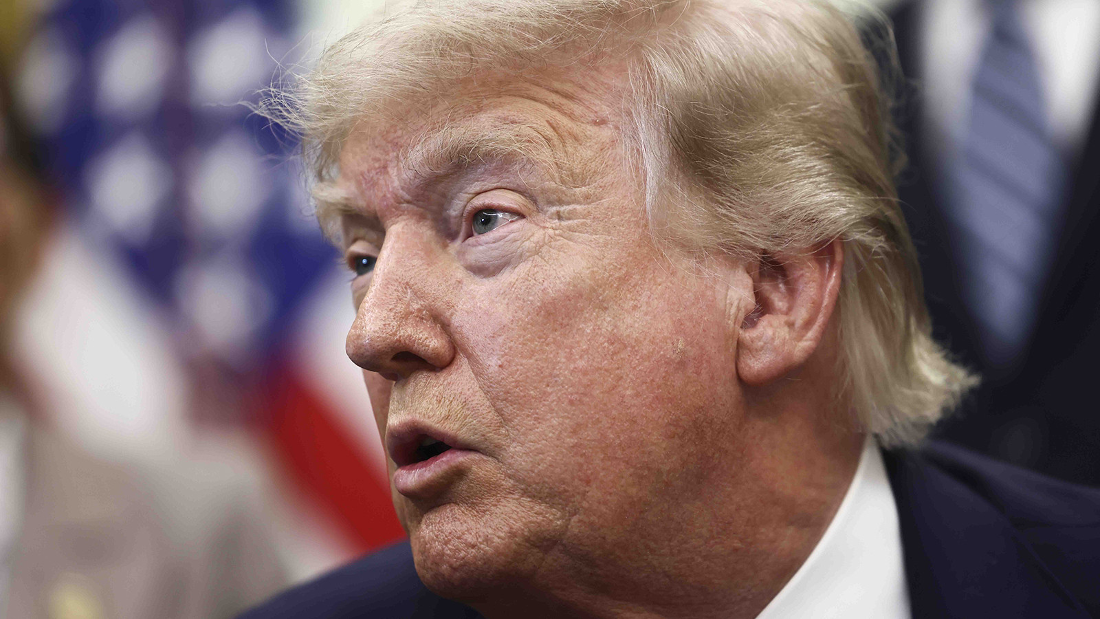 Trump'tan Hürmüz açıklaması: Gemiler hareket etmeye başladı