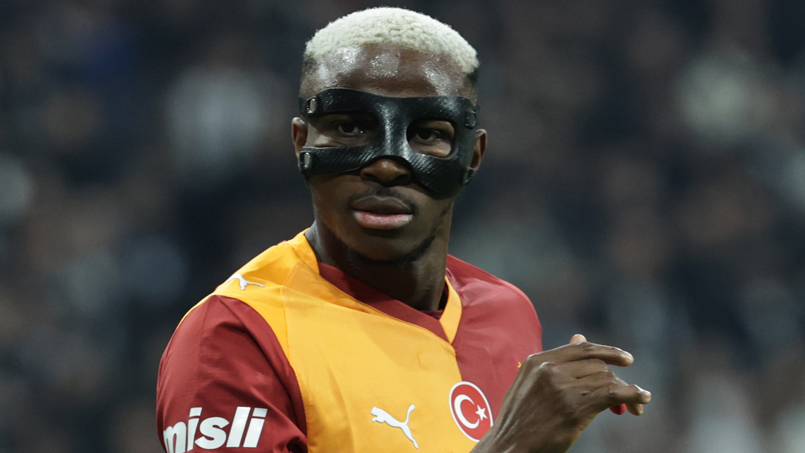 Victor Osimhen Galatasaray'da Kalacağını Açıkladı