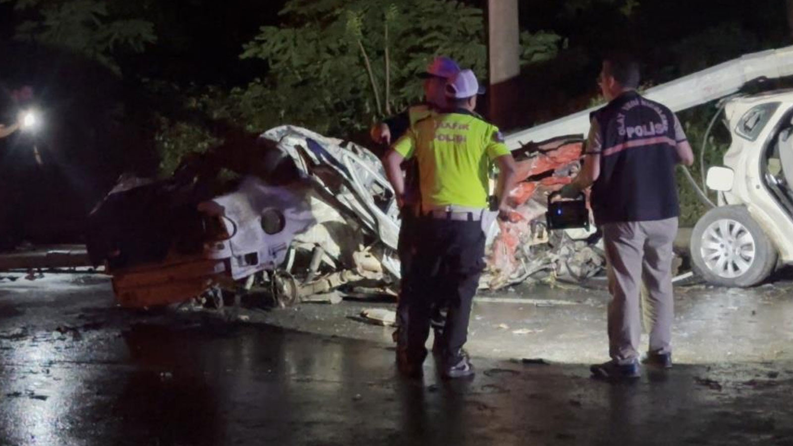 Rize'nin Çayeli İlçesinde Feci Trafik Kazası: 4 Ölü, 3 Yaralı