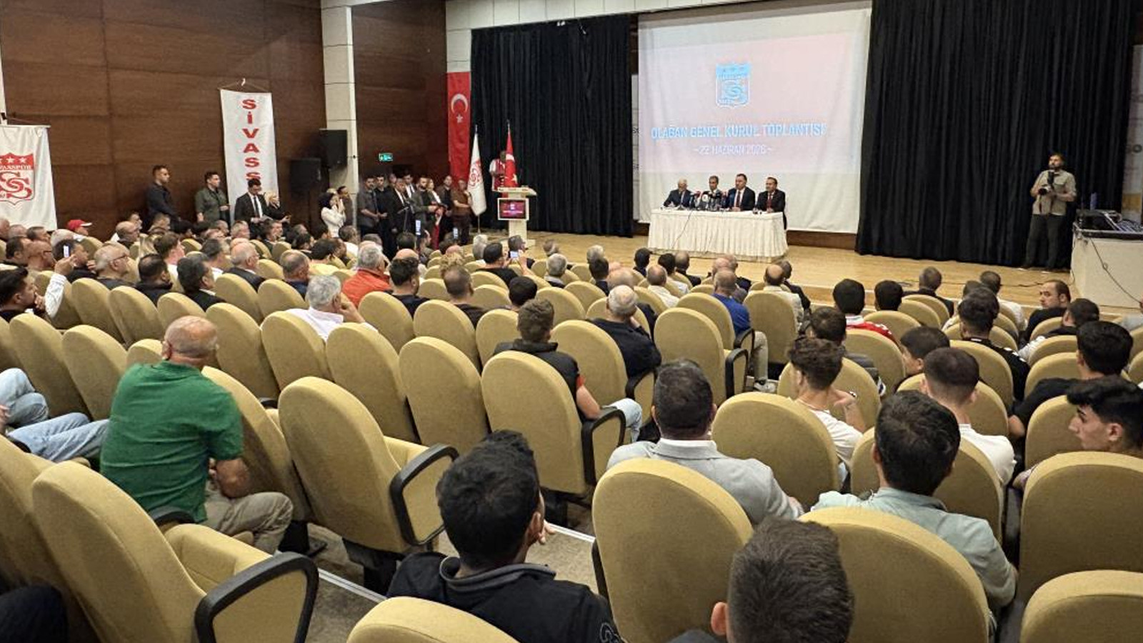 Sivasspor Olağanüstü Kongreye Gidiyor