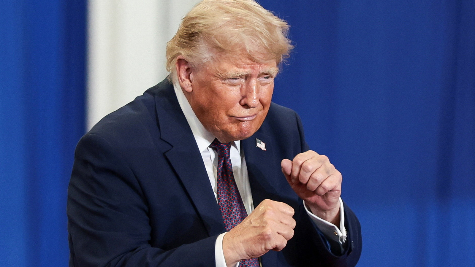 Trump: İran, Hürmüz'den geçiş için para istemedi