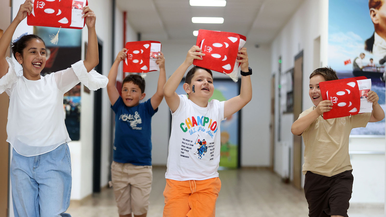 Okullarda Karne Heyecanı: 18 Milyon Öğrenci Tatile Giriyor
